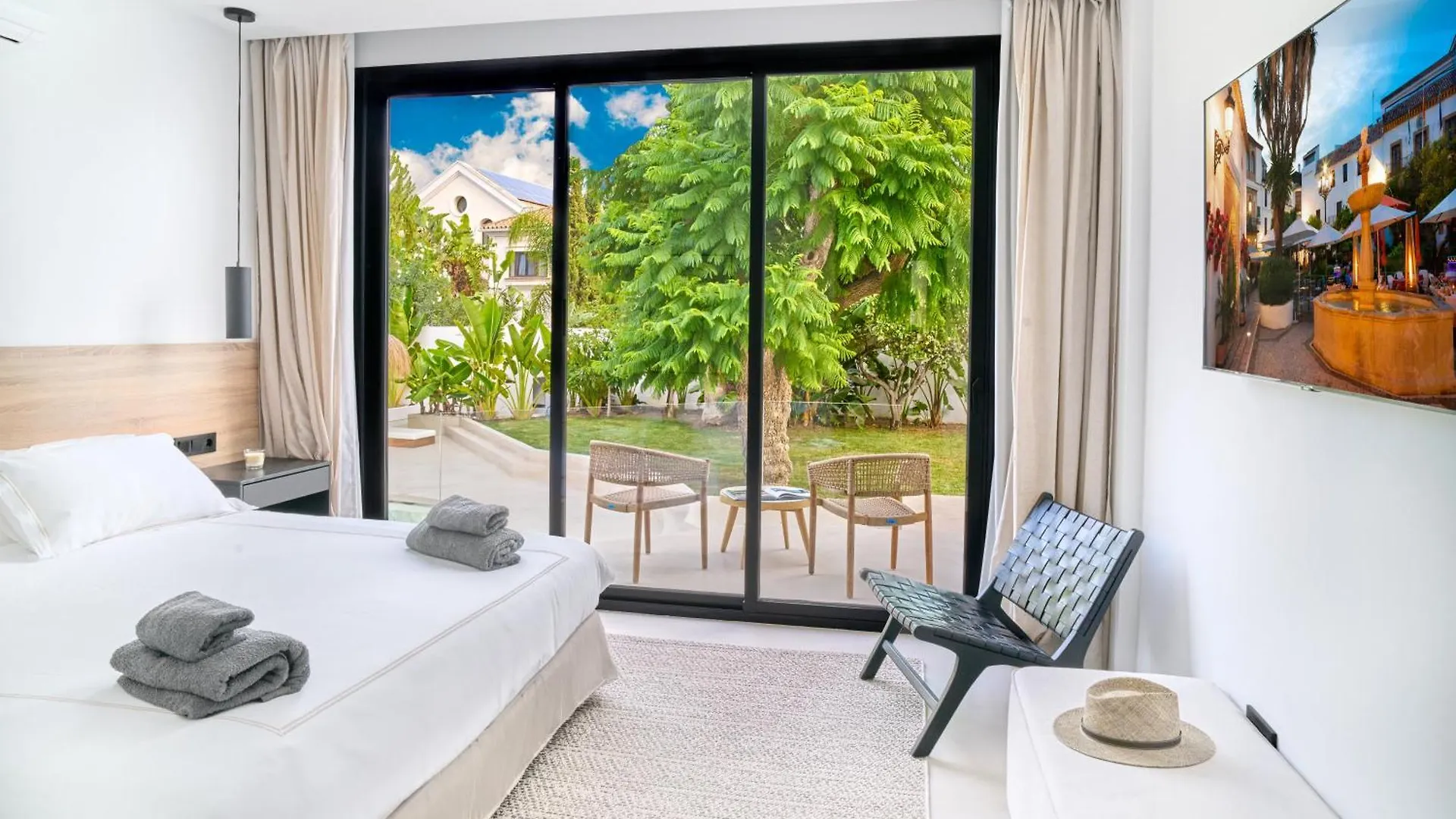 Villa Peman Luxurious Beachside Villa Marbella Spain