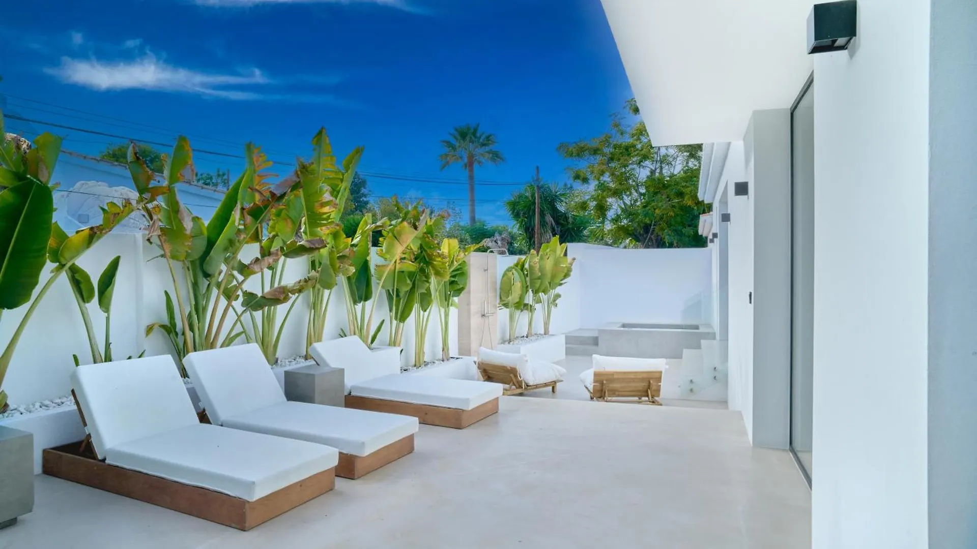 Villa Peman Luxurious Beachside Villa Marbella