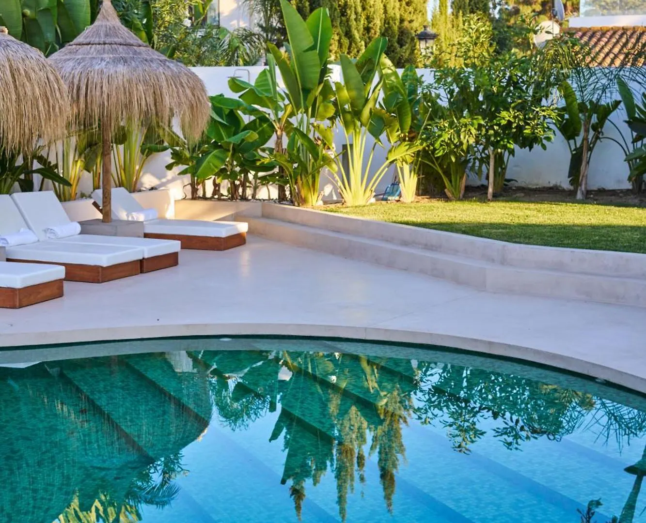 Villa Peman Luxurious Beachside Villa Marbella