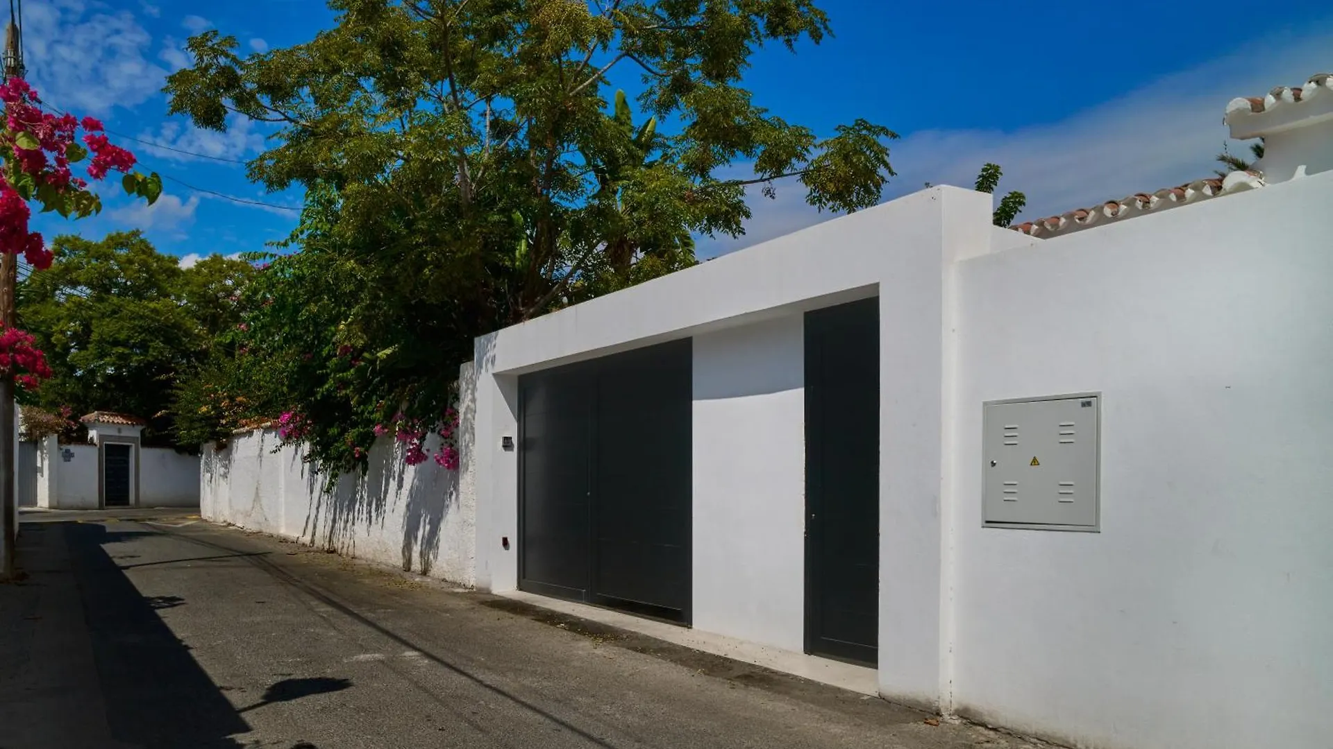 Villa Peman Luxurious Beachside Villa Marbella Spain