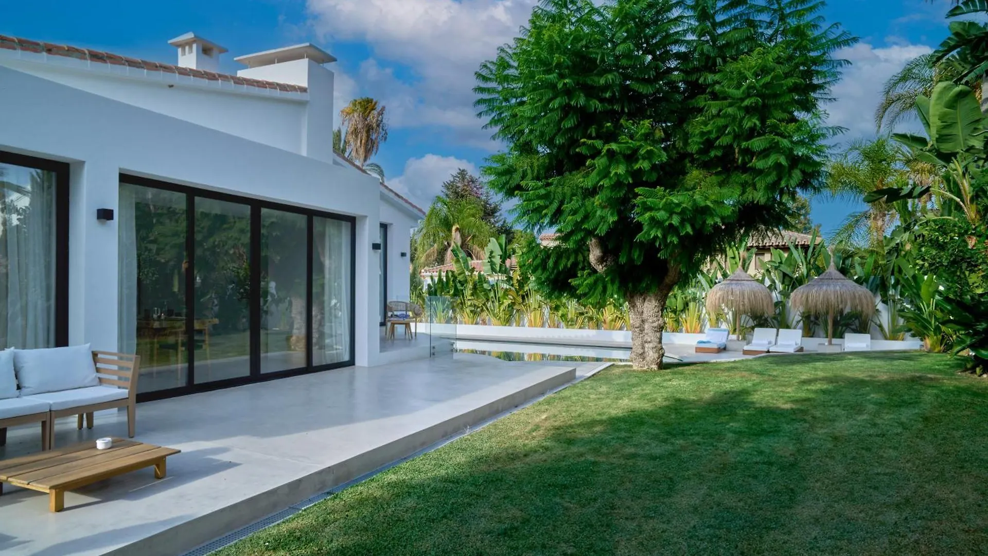 Villa Peman Luxurious Beachside Villa Marbella 0*,  España