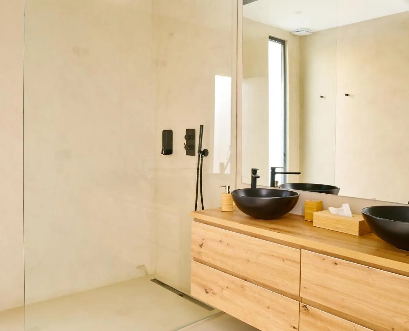 Villa Peman Luxurious Beachside Villa Μαρμπέλλα